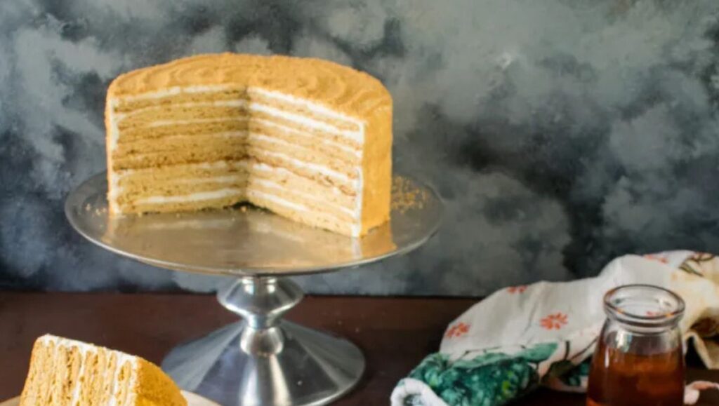 Medovik :Russian desserts