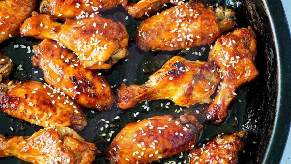 Read more about the article The Best Sticky Chicken Recipe for Quick Family Dinners
